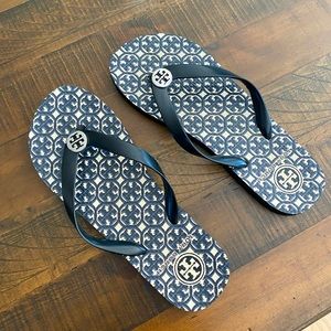 Tory Burch flip flops EUC